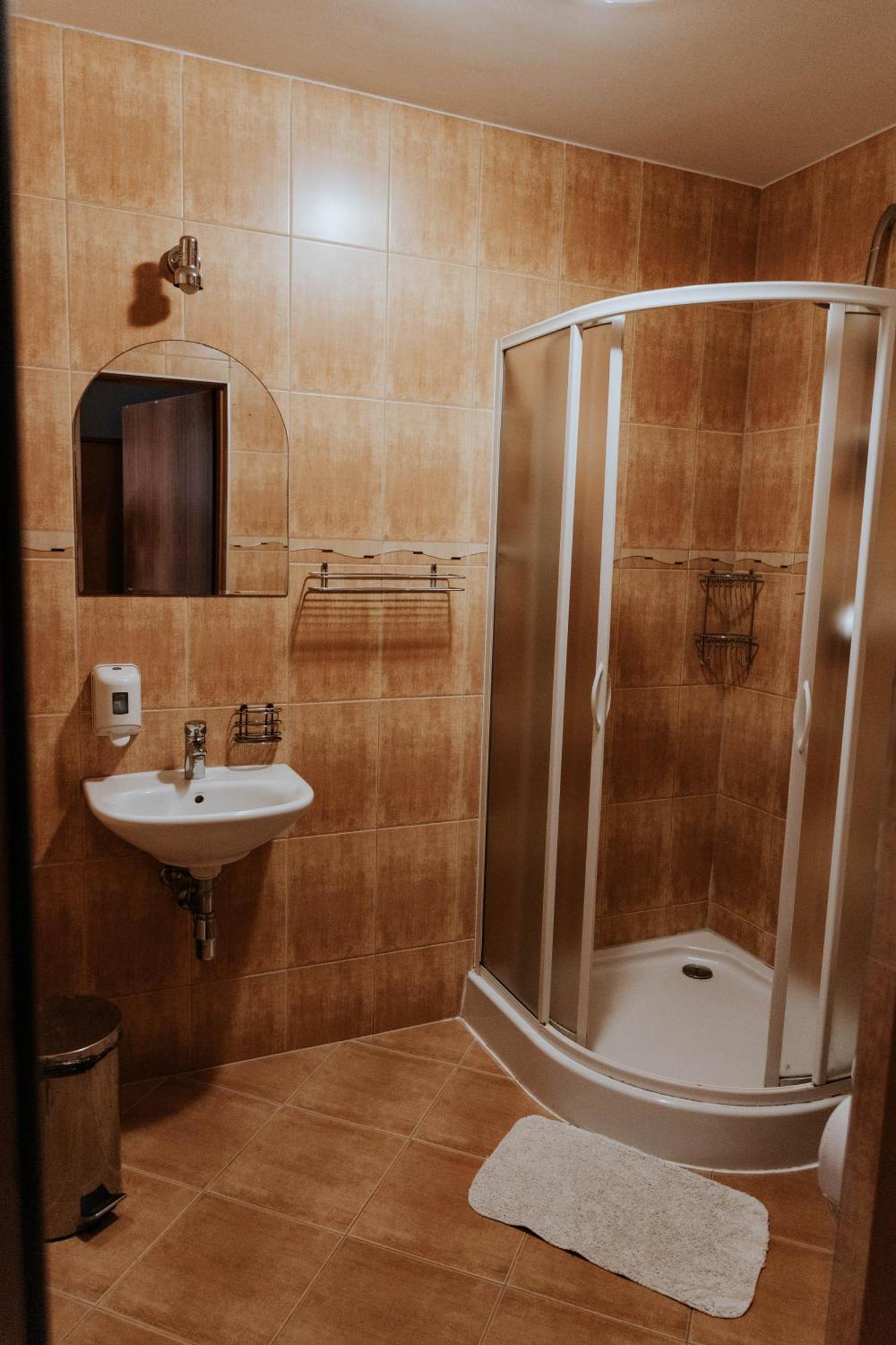 Osrodek Wypoczynkowy Wratislavia Hotel Radzyn Ngoại thất bức ảnh